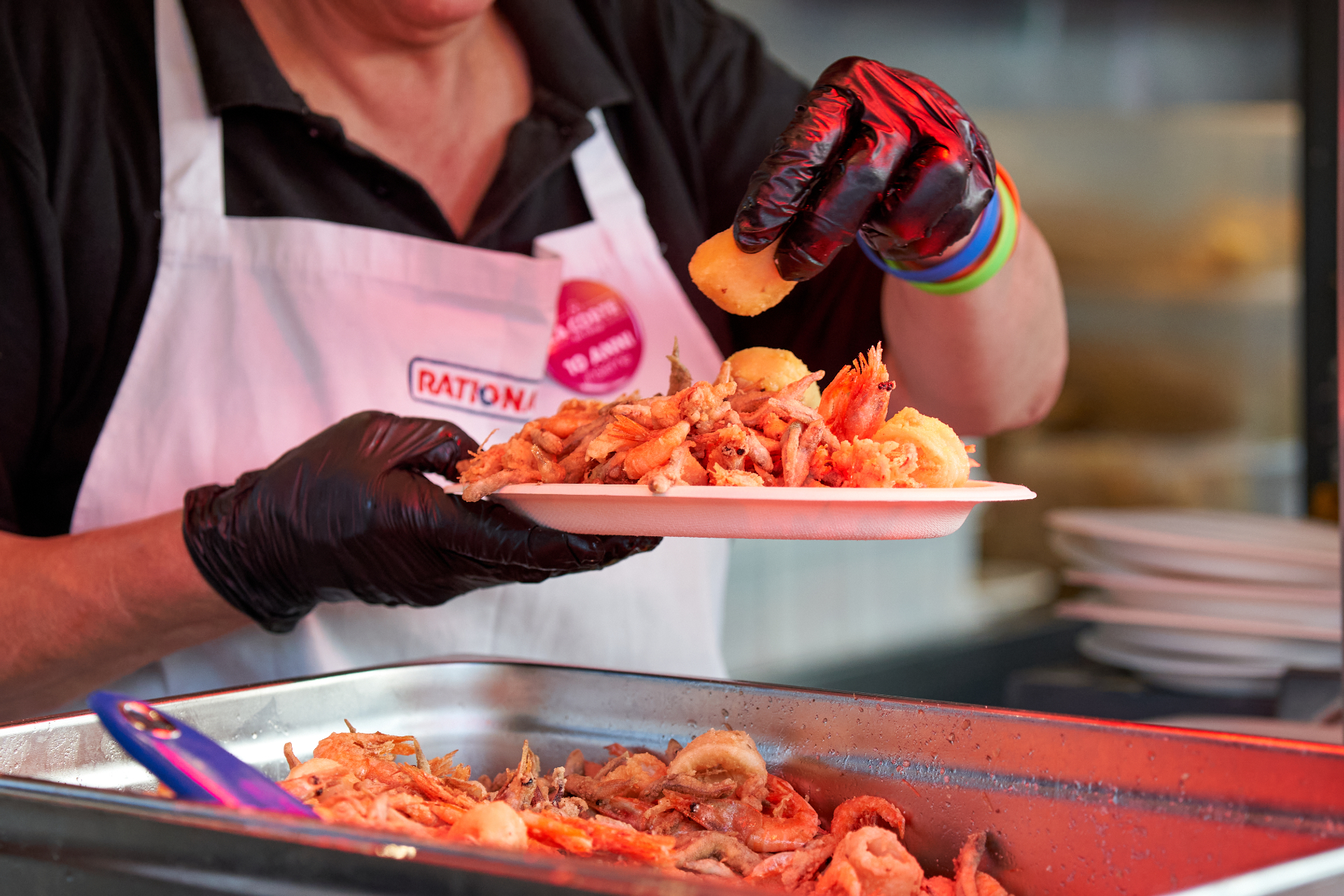 Preparazione del fritto di pesce